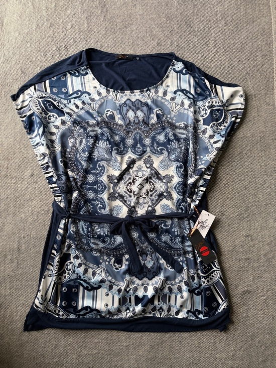 Dex Tops - Dex Navy and Cream Paisley Medallion Tie-Hem Blouse